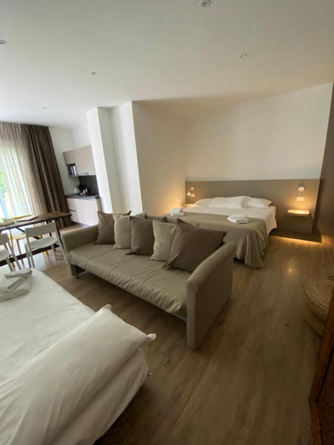 Regina E Oriente Apartment Baveno Bagian luar foto