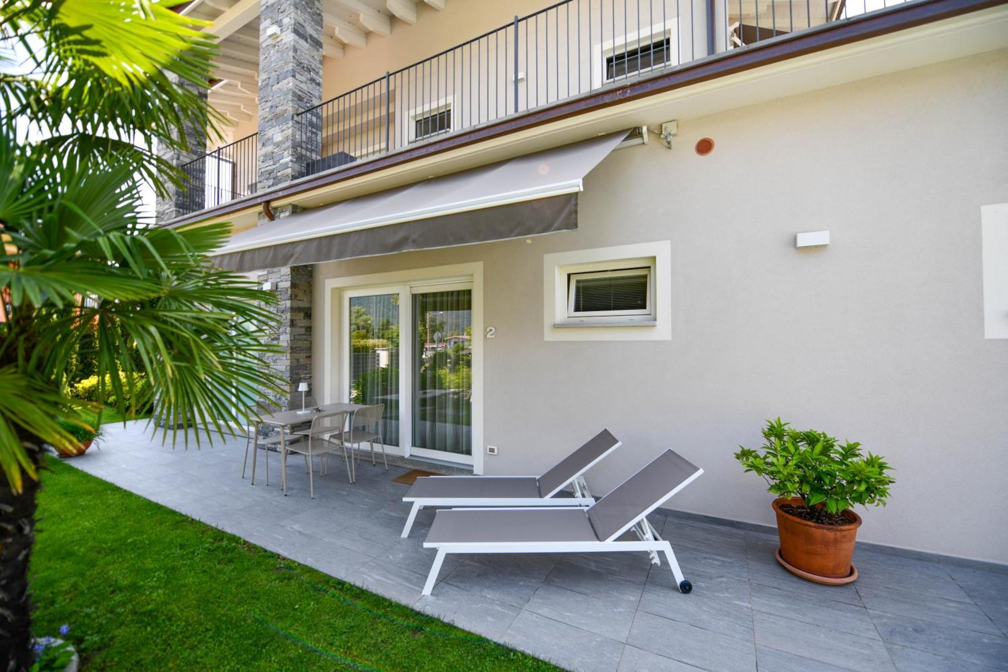 Regina E Oriente Apartment Baveno Bagian luar foto